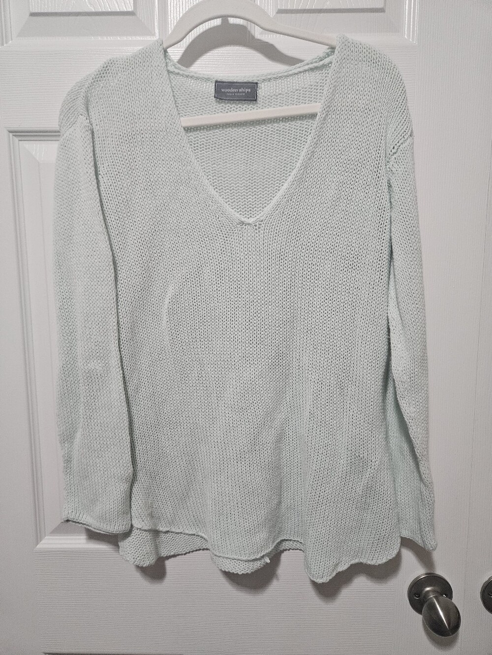 Wooden Ships V Neck Sweater M/L